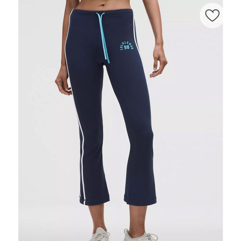 Lululemon Nulu sporty Trim MR flare pant. SOTM**